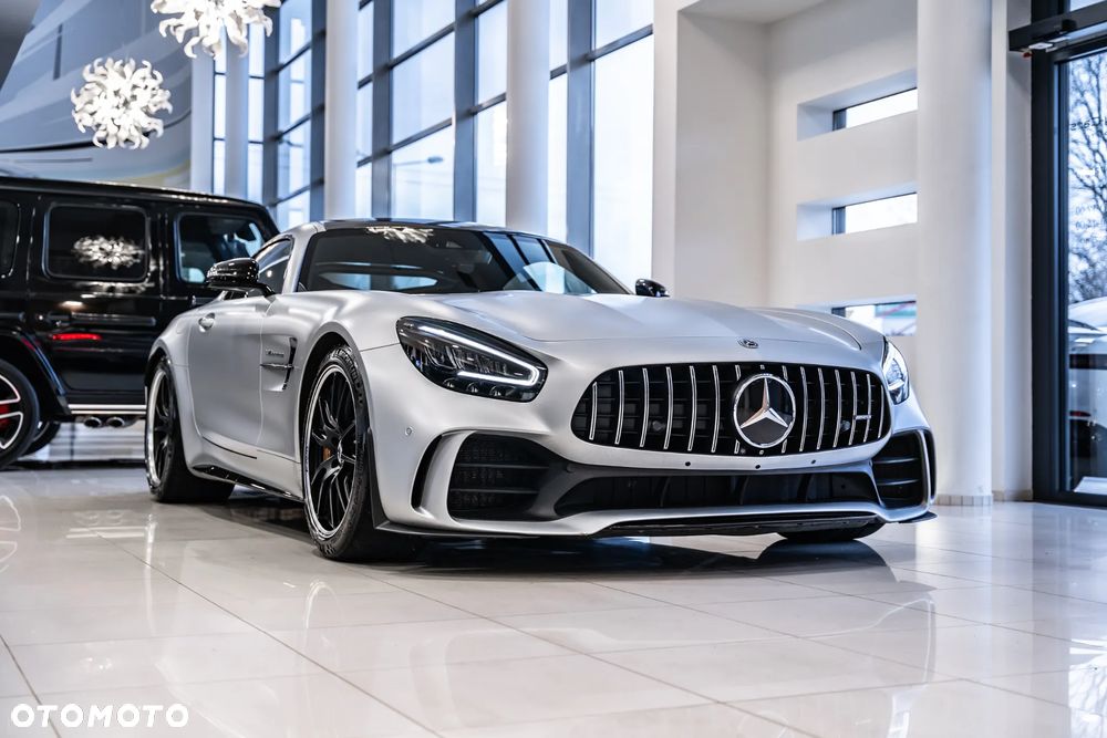 Mercedes-Benz AMG GT R - 8