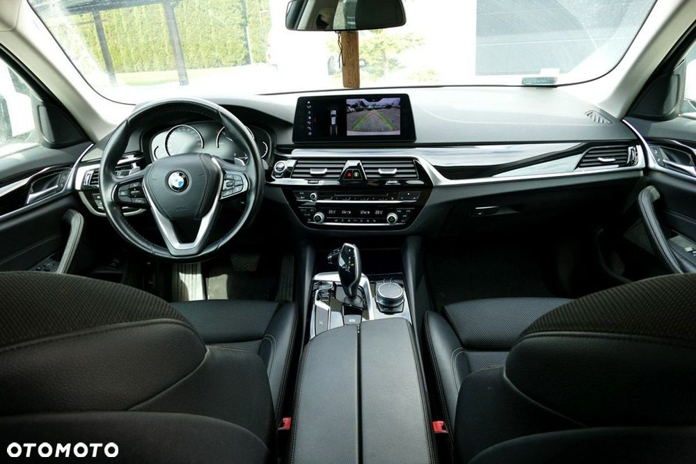 BMW Seria 5 520d Sport Line sport - 5
