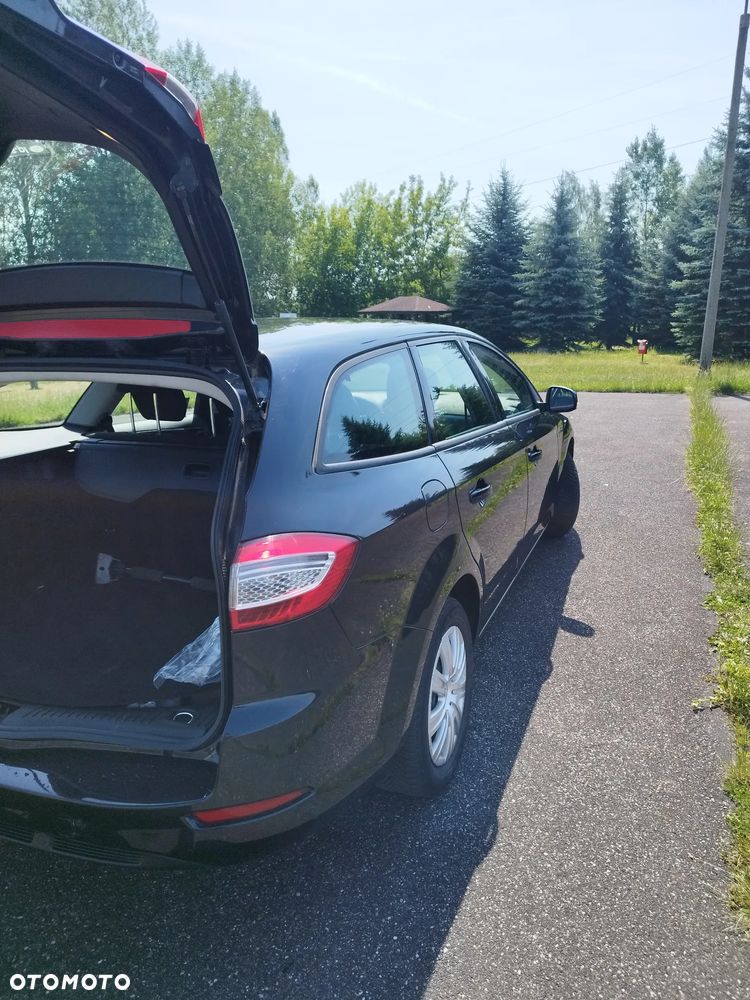 Ford Mondeo 2.0 TDCi Ambiente - 3