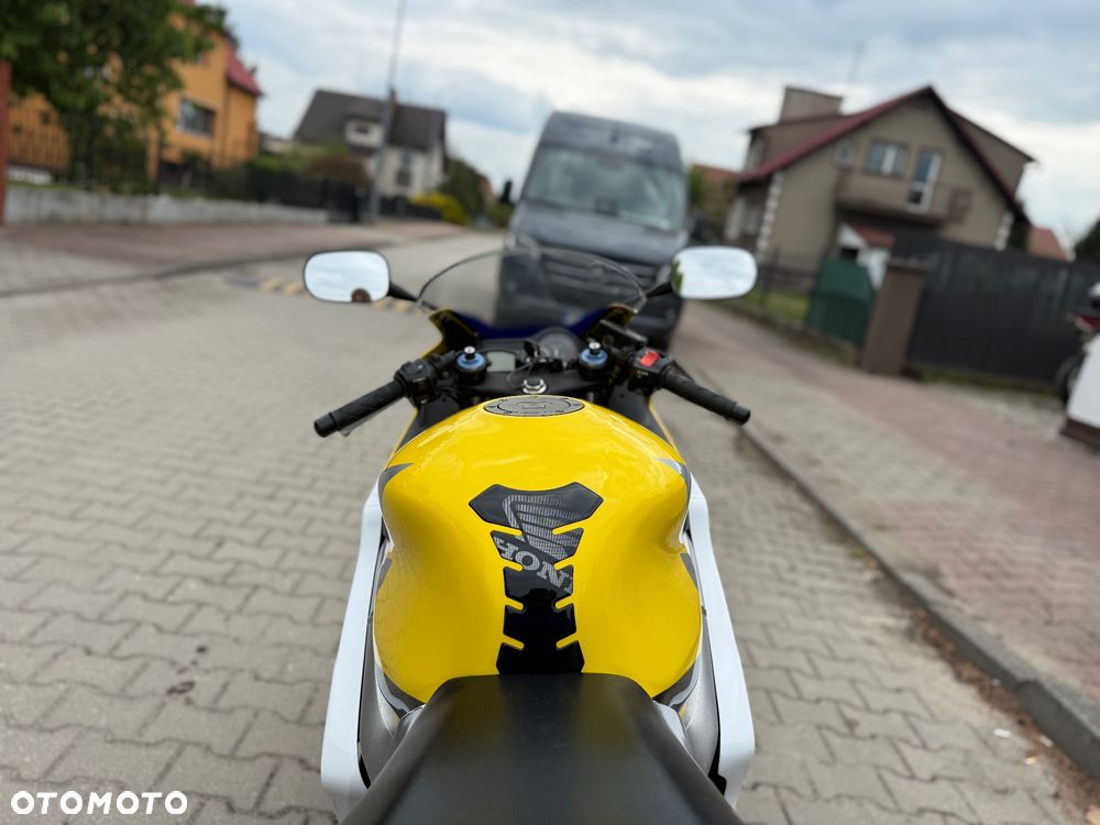 Honda CBR - 16