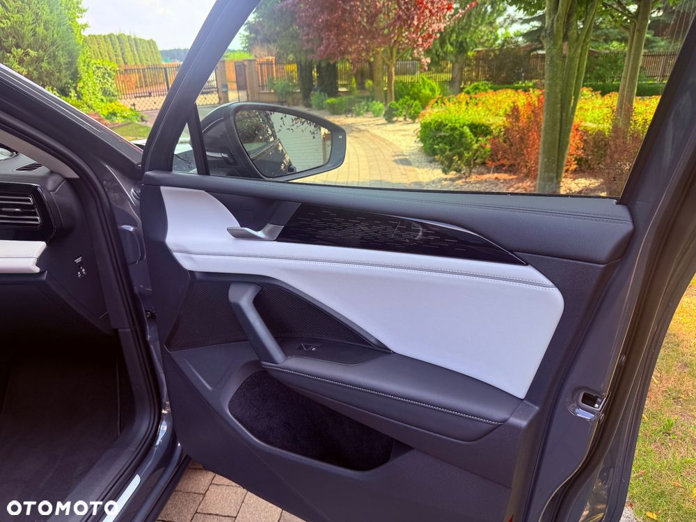 Volkswagen Tiguan 1.5 eTSI Elegance DSG - 26