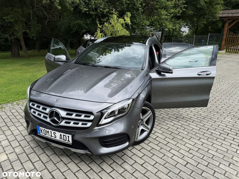Mercedes-Benz GLA 200 7G-DCT AMG Line - 3