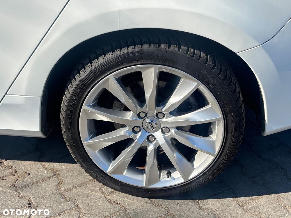 Volvo V60 D3 R-Design - 4