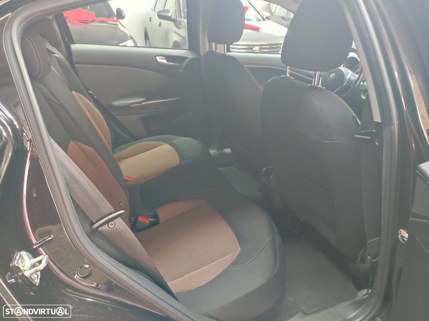 Alfa Romeo Giulietta 1.6 JTDm Exclusive - 12
