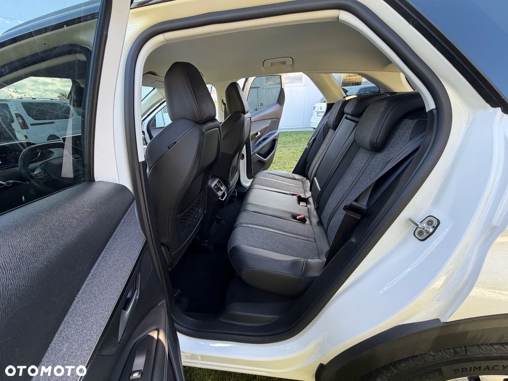 Peugeot 3008 PureTech 130 Stop & Start GPF EAT8 Allure - 13