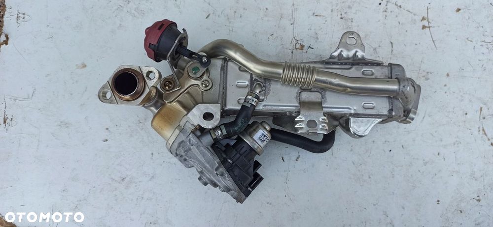 BMW G01 G02 G05 G06 CHŁODNICA SPALIN ZAWÓR EGR 8599832 05 - 2