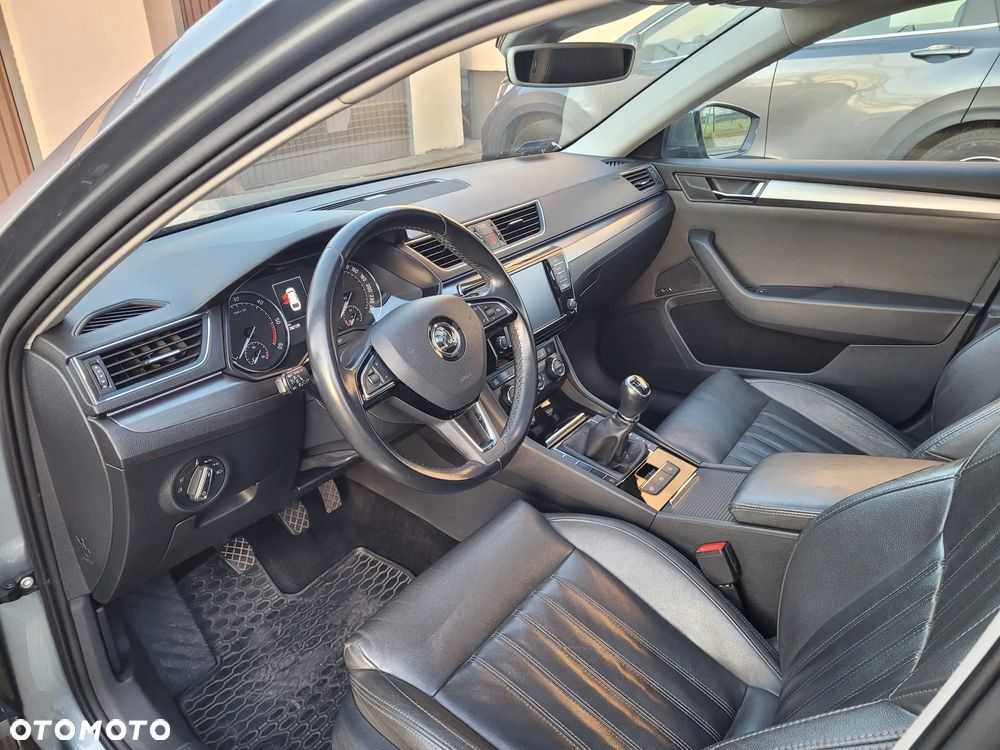 Skoda Superb 2.0 TDI Style - 8