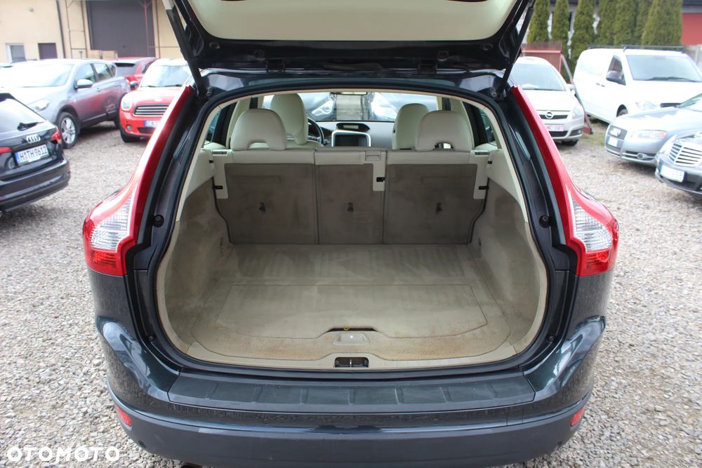 Volvo XC 60 2.4D AWD Summum - 29