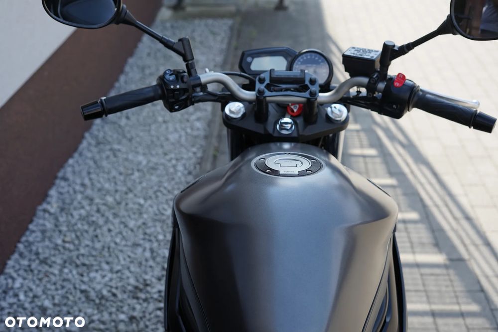 Yamaha XJ - 16