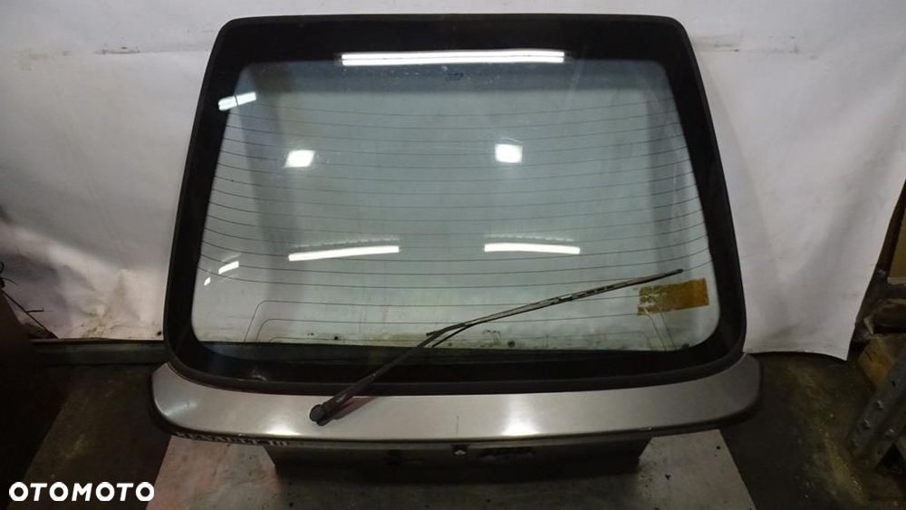 KLAPA TYŁ BAGAŻNIKA RENAULT 19 HB - 1