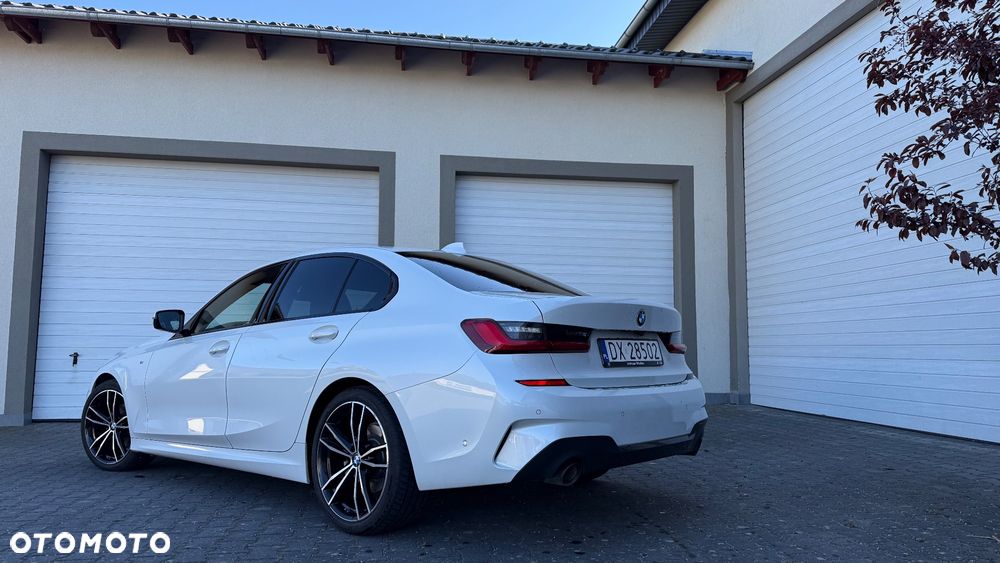 BMW Seria 3 320d xDrive mHEV M Sport sport - 3