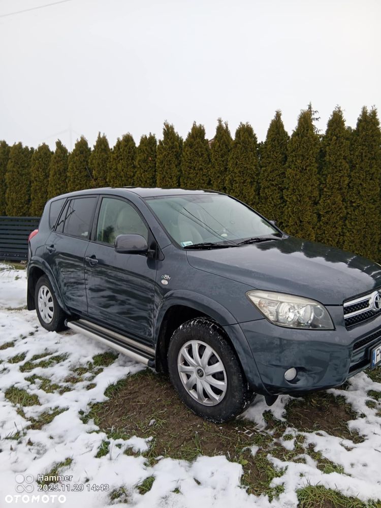 Toyota RAV4 - 1