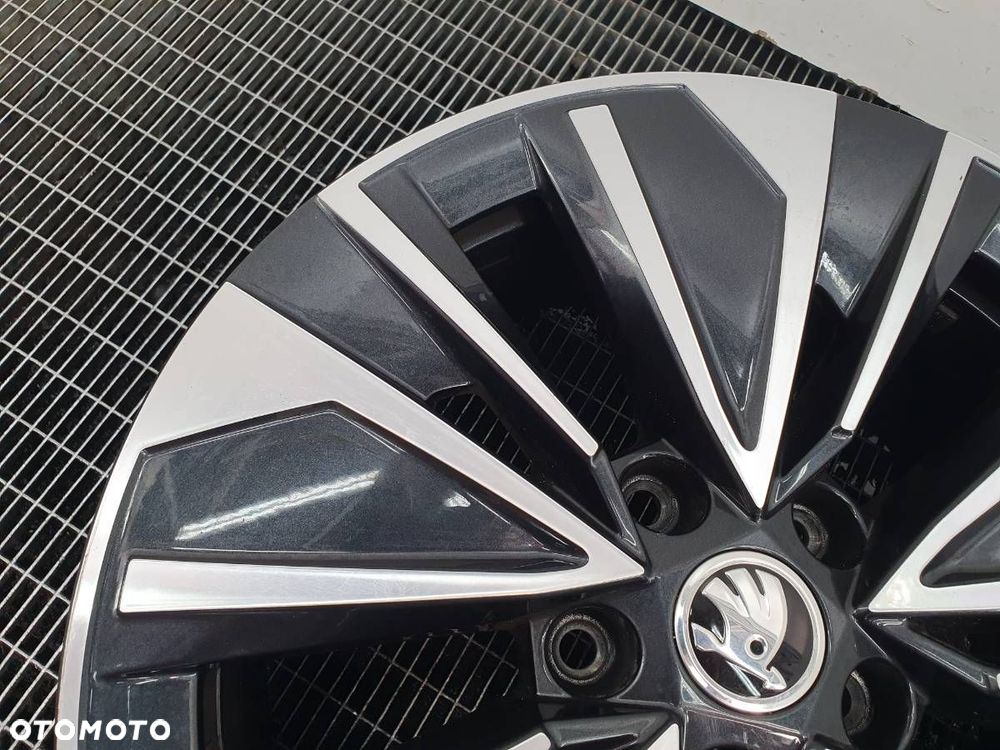 FELGA ALUMINIOWA 17 ET41 3P0601025D SKODA SUPERB IV 3P 2024 - 3
