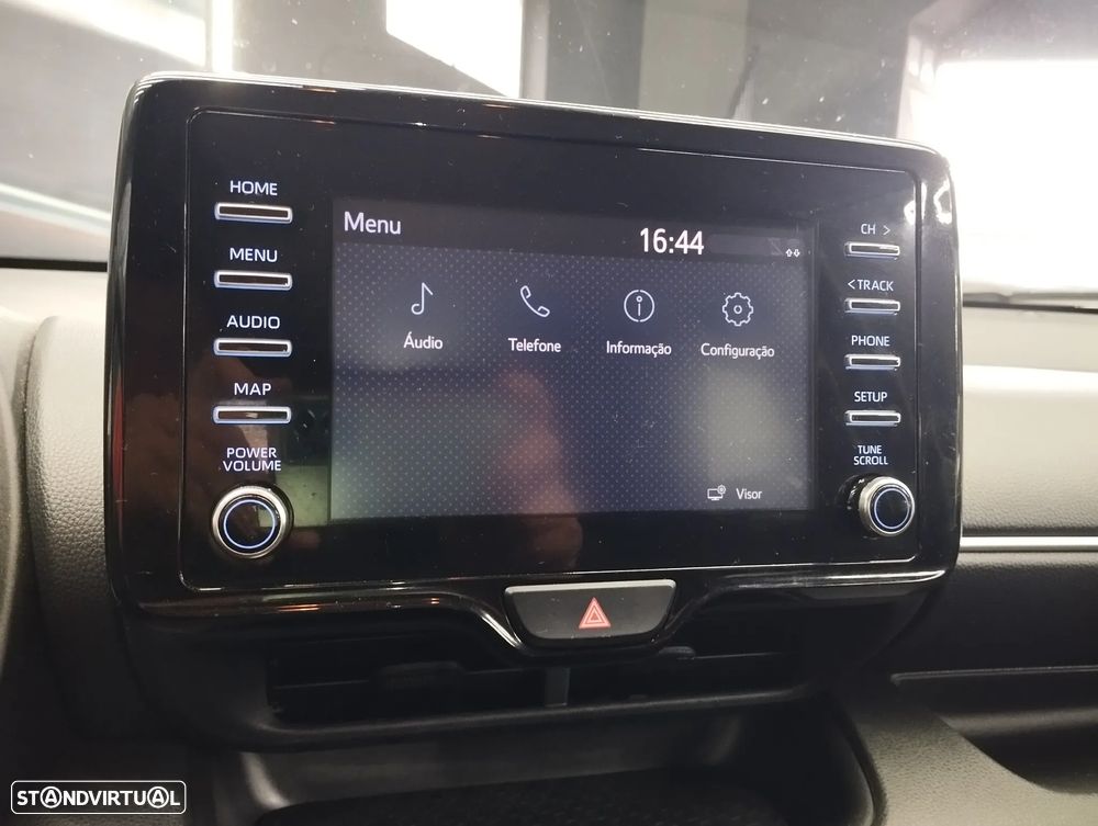 Toyota Yaris 1.5 HDF Comfort Plus - 23