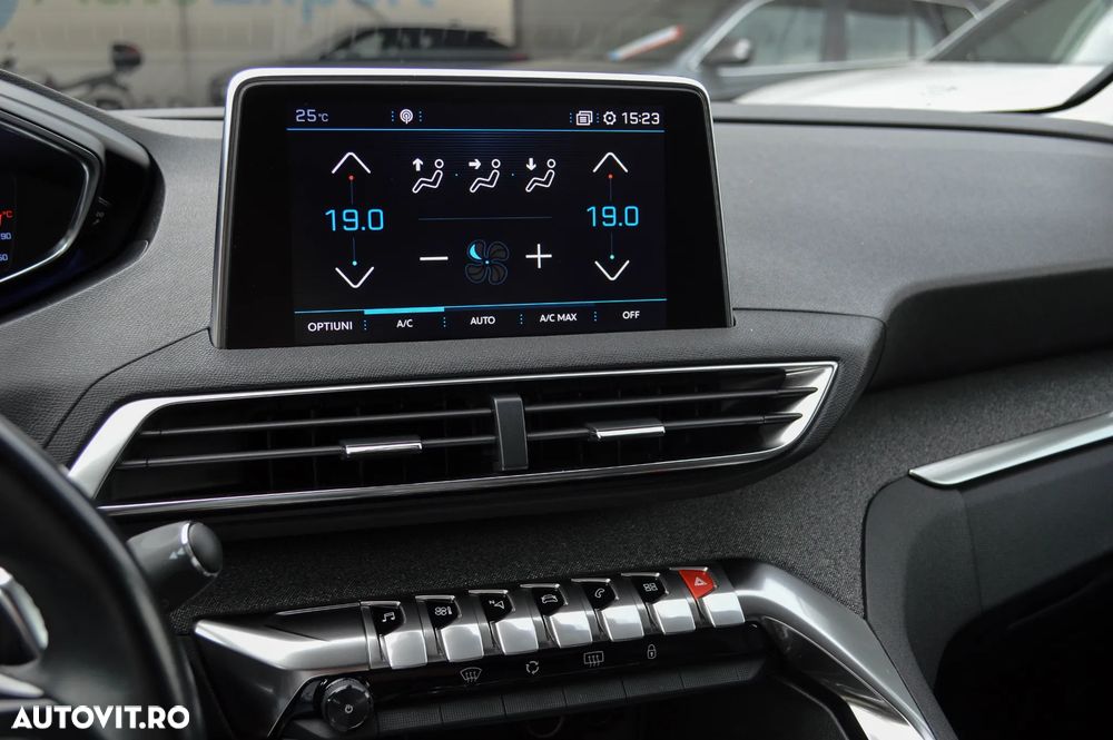 Peugeot 3008 1.5 BlueHDI 130 S&S EAT8 Allure - 25