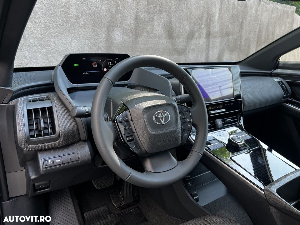 Toyota BZ4X 150 KW FWD (4x2) Dynamic - 7
