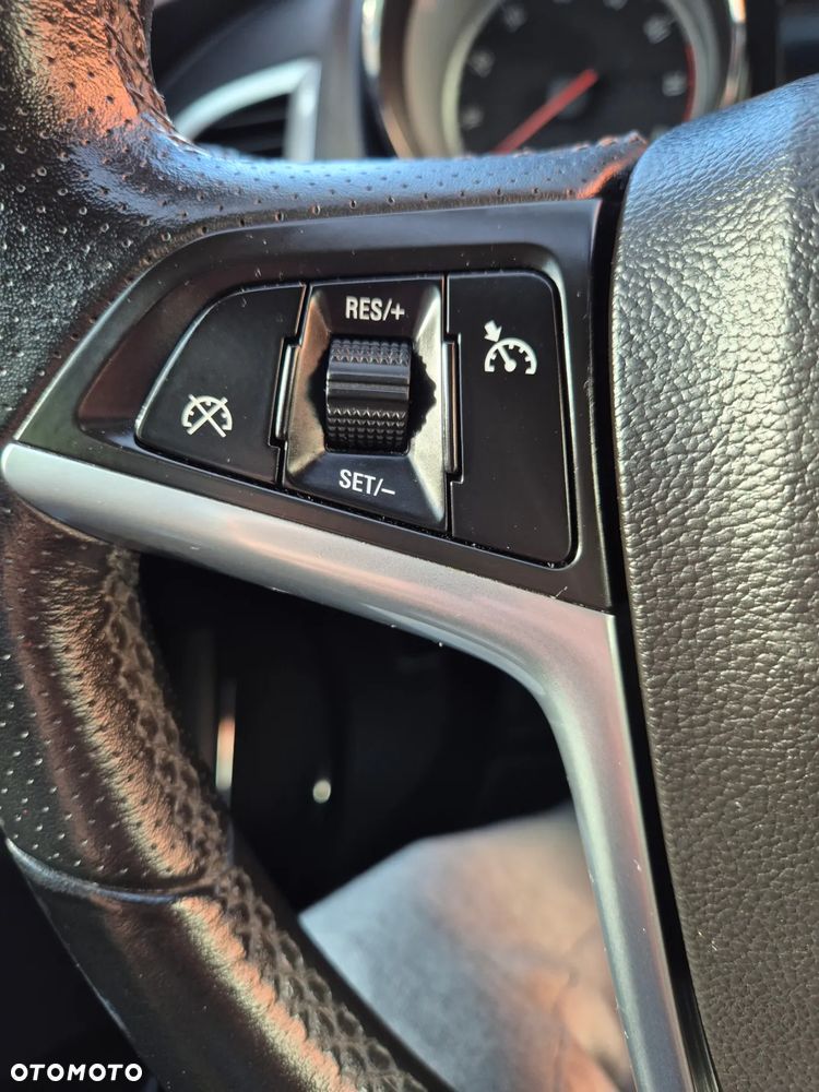 Opel Astra 1.4 T Cosmo - 10