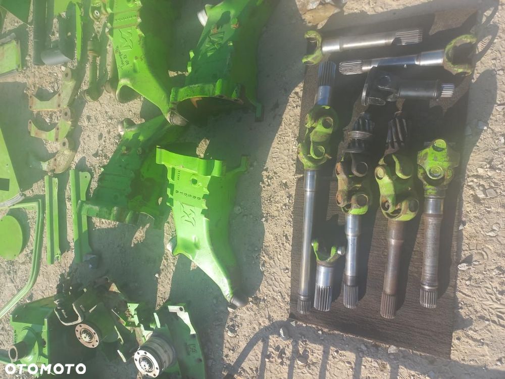 Części MERLO siłownik hydrauliczny,zamek siłowy, 08350803043501A, 28,7 Blok zaworowy, 26,6 ,układ planetarny32,12 pochwa mostu 045568 ,041870,045367,097686,042440,wkład mostu 024849,P36.10,dyferencjau,nagrzewnica,klimatyzator,053121,107714,13 atak,spoiler,klamka,rozdzielacz sterujący 4011840, 057347,chłodnica kuler,oleju,krzyżak,półoś,piasta,cewka,zawór,nadmuch,wentylator manitou,joystick,płyta sterująca, - 7