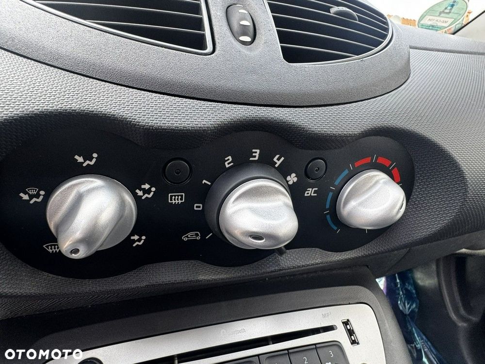 Renault Twingo - 15
