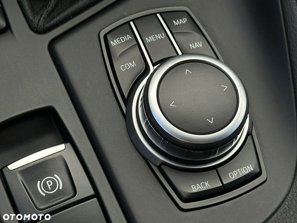 BMW X1 xDrive25e Advantage - 23