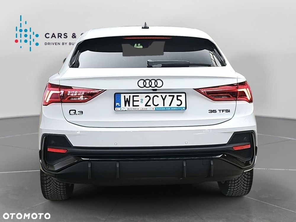 Audi Q3 Sportback - 27