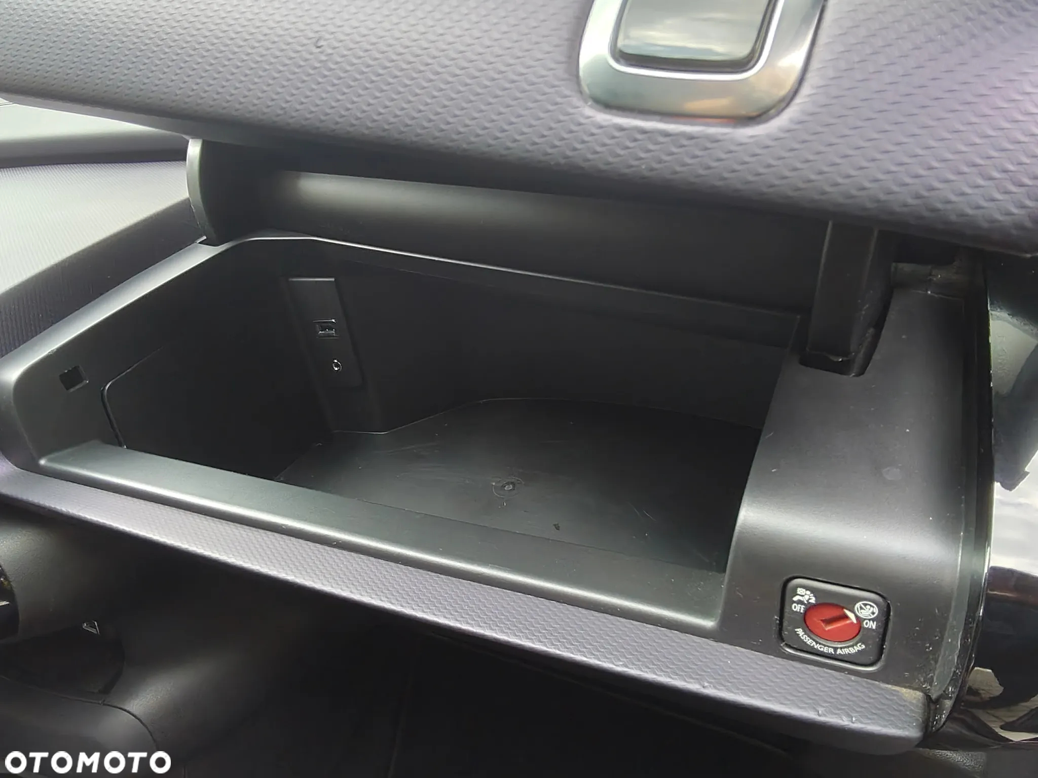 Citroën C4 Cactus BlueHDi 100 Stop&Start Business Class - 24