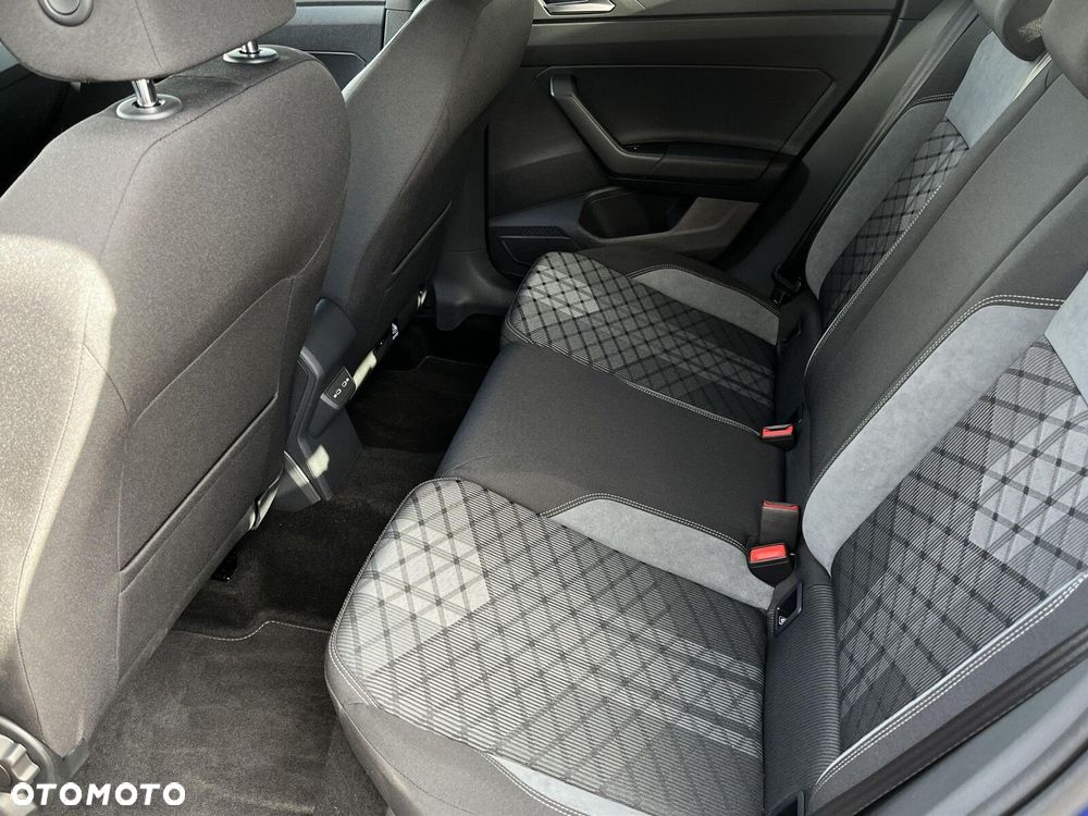 Volkswagen Taigo - 30