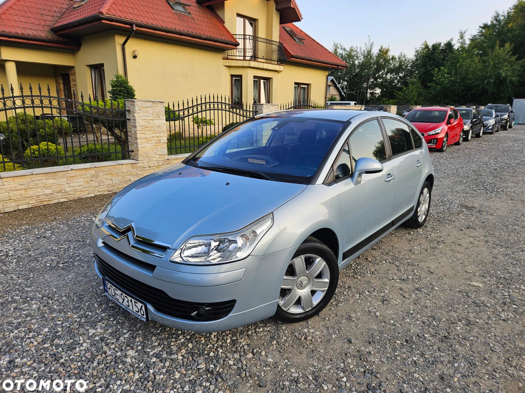 Citroën C4 1.6 16V Confort - 1