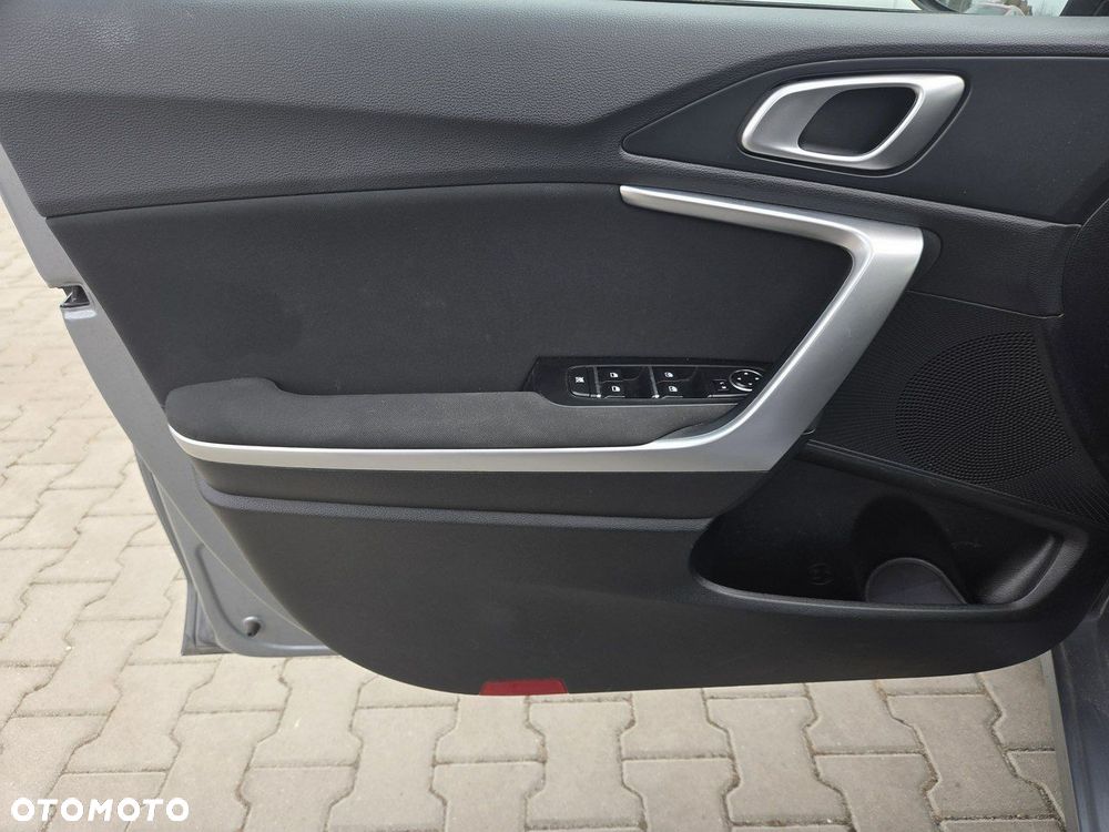 Kia Ceed 1.5 T-GDI M - 12