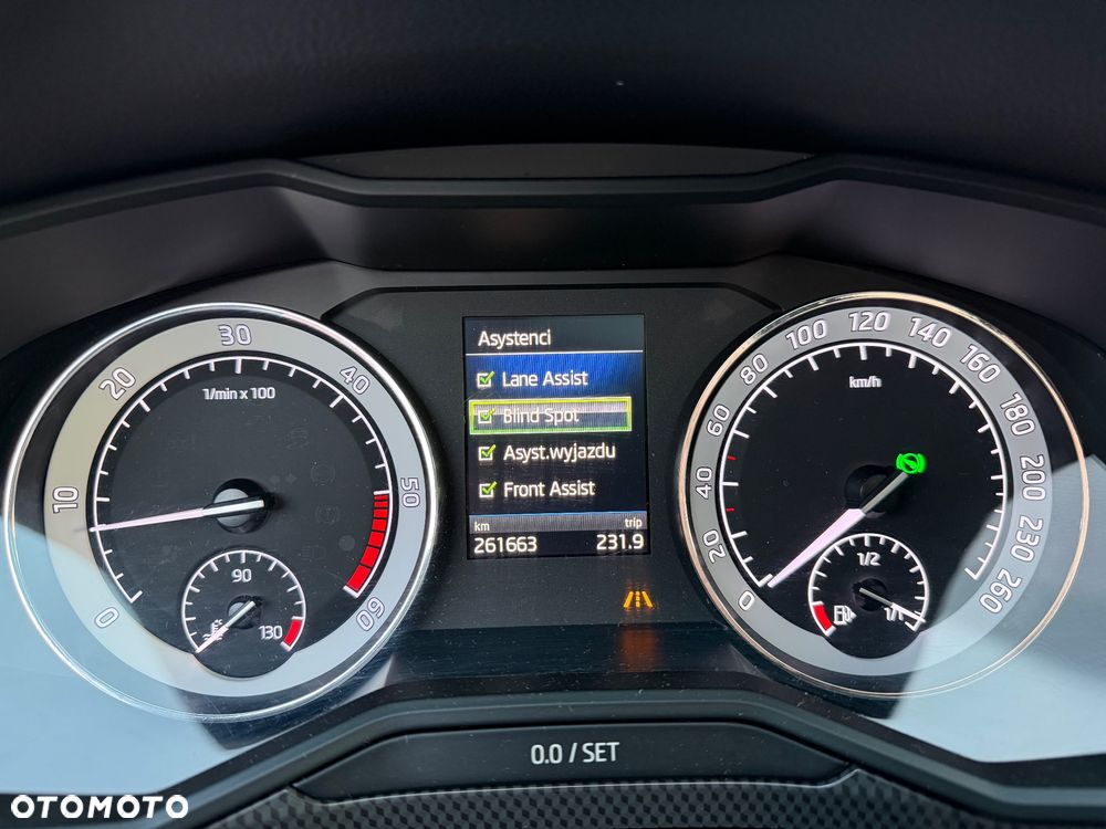 Skoda Superb 2.0 TDI 4x4 Sportline DSG - 27
