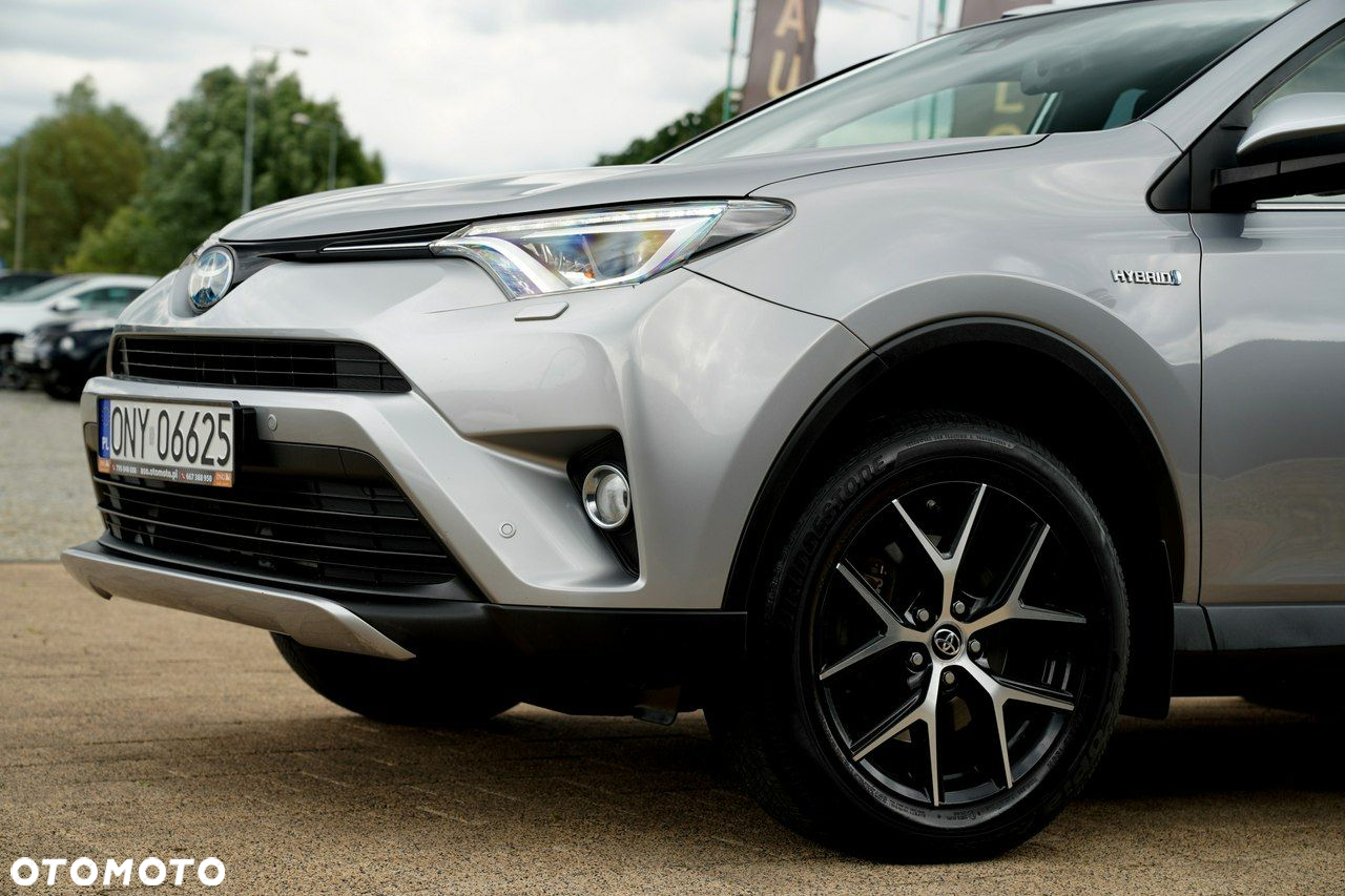 Toyota RAV4 - 9