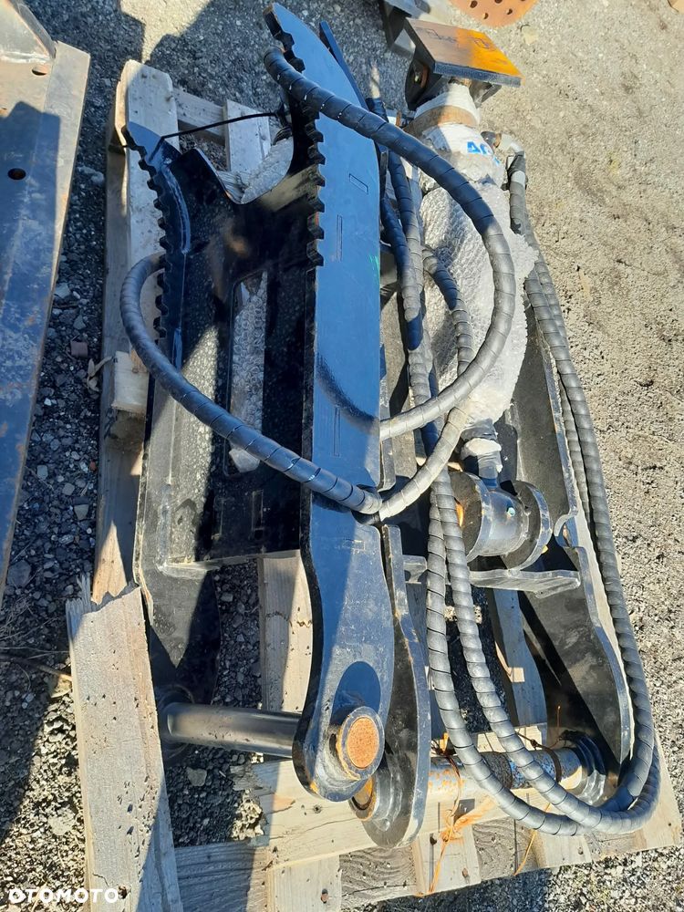 Kciuk hydrauliczny do koparki mini koparki pazur hak chwytający łapa dociskowa chwytak fi40 3-5t NOWY - 6