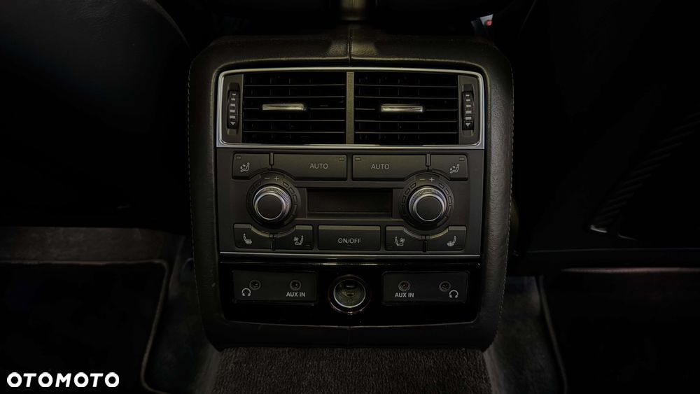 Audi A8 W12 quattro Langversion - 36