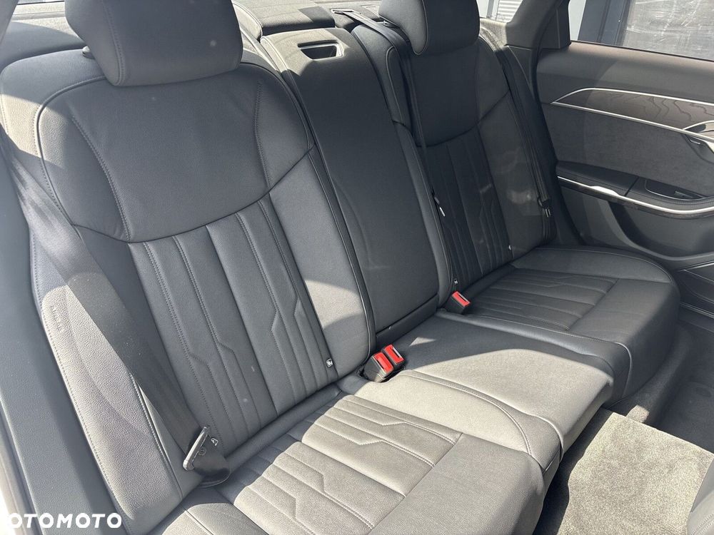 Audi A8 - 36