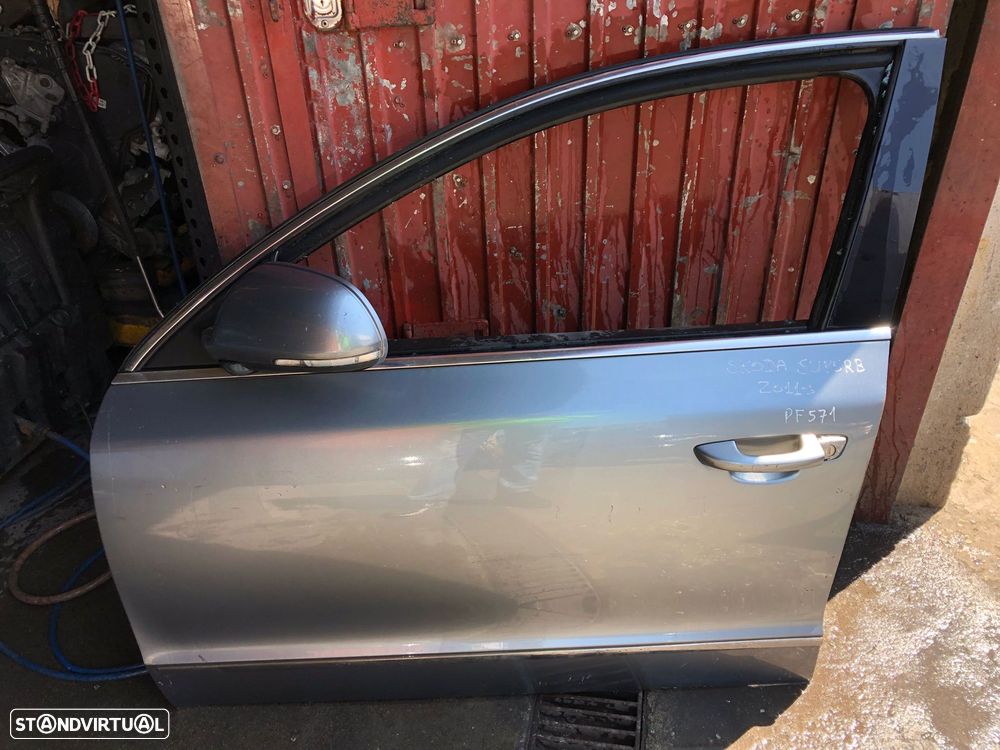 SKODA SUPERB II PORTA FRENTE ESQUERDA - PF571 - 1
