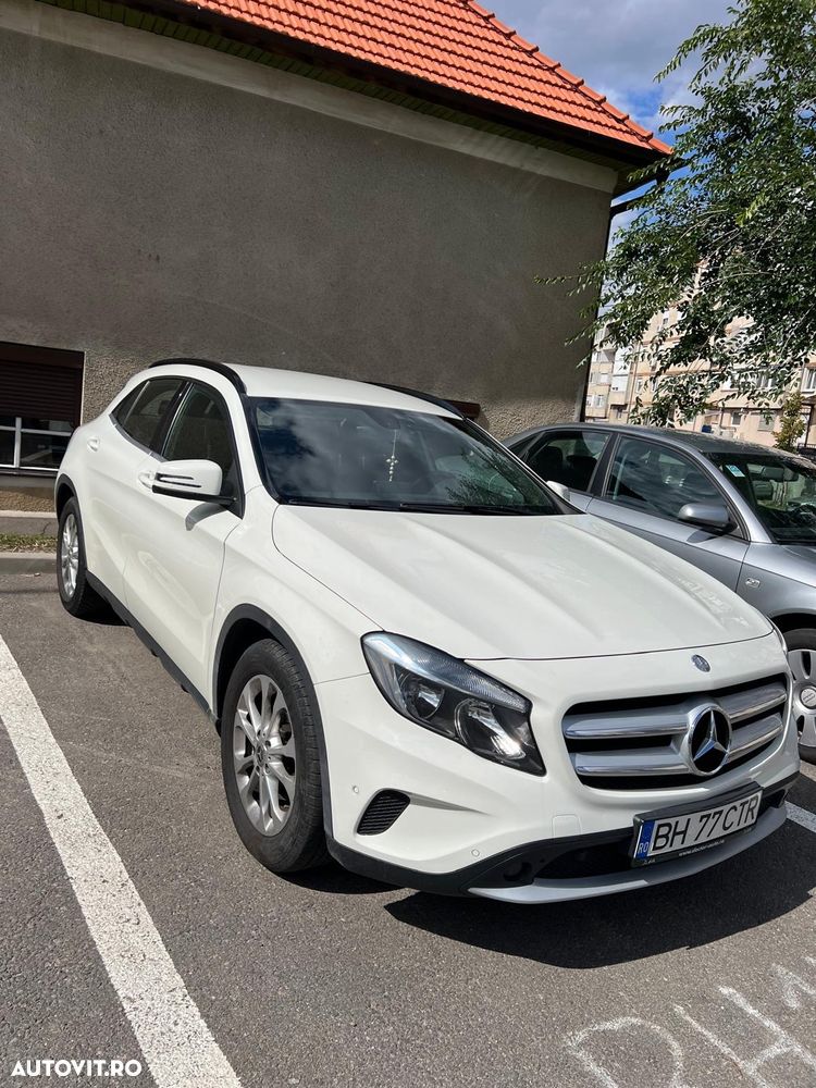 Mercedes-Benz GLA 200 d - 12