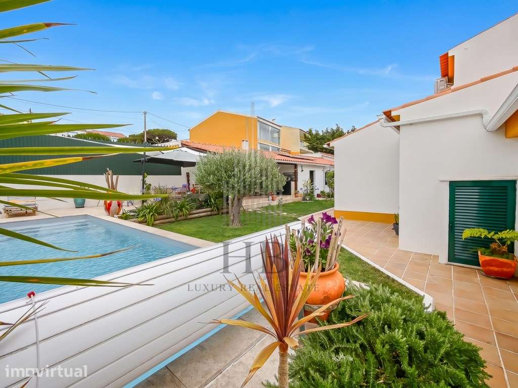 Elegante Moradia T3 Renovada com Piscina| Praia das Maçãs|Colares - Grande imagem: 4/60