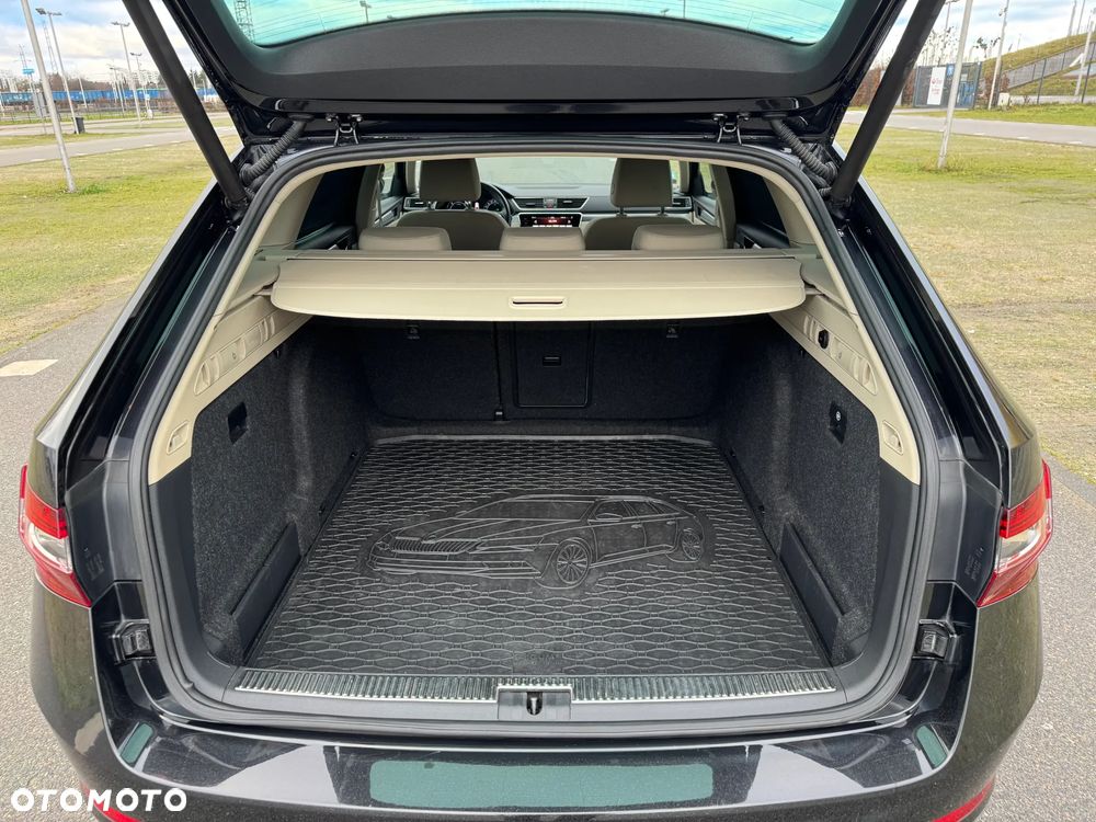 Skoda Superb 2.0 TDI Style DSG7 - 15