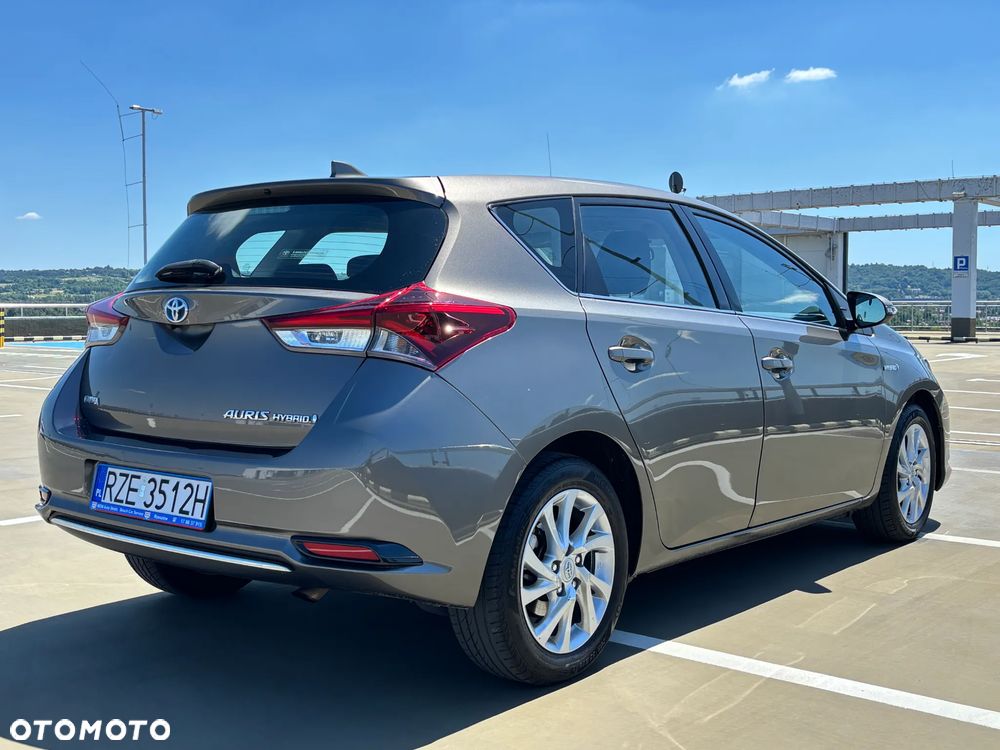 Toyota Auris 1.8 HSD Prestige - 9
