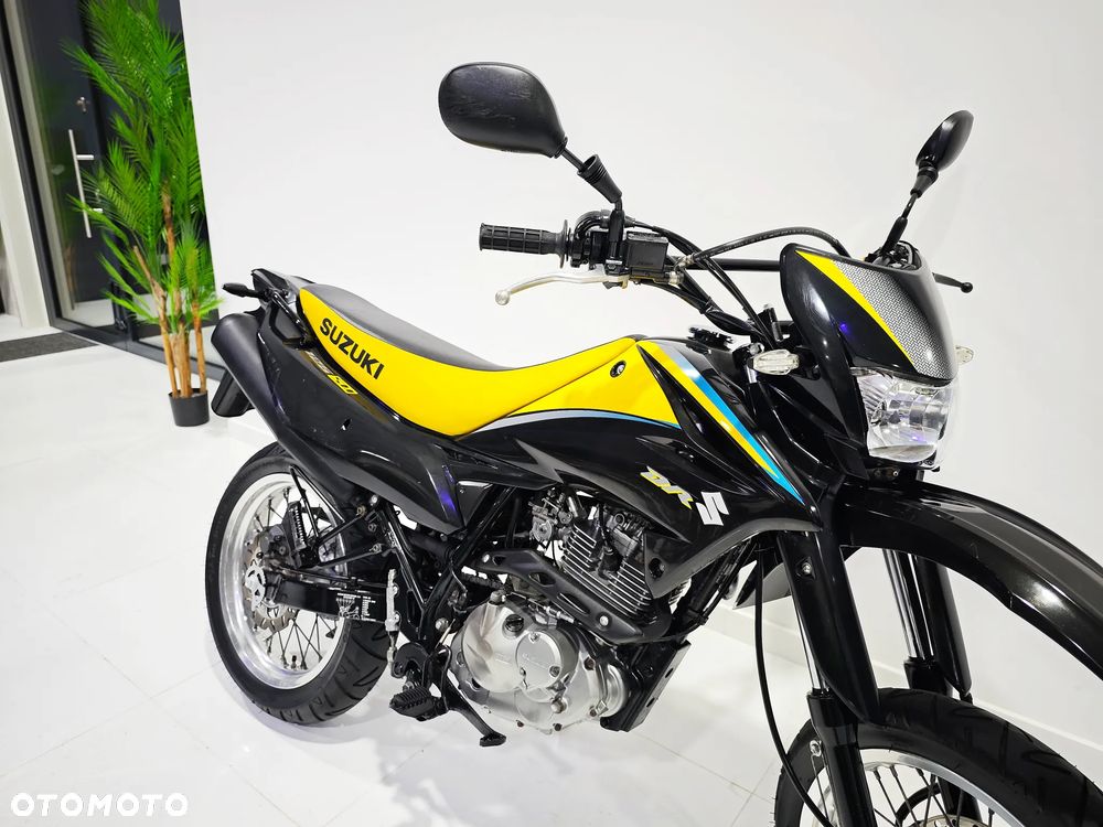 Suzuki DR - 9