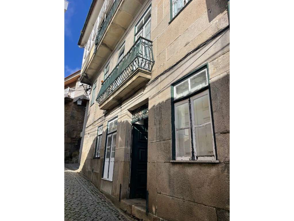 Moradia T3, para reabilitação, em São Cosmado, Viseu - Grande imagem: 2/31