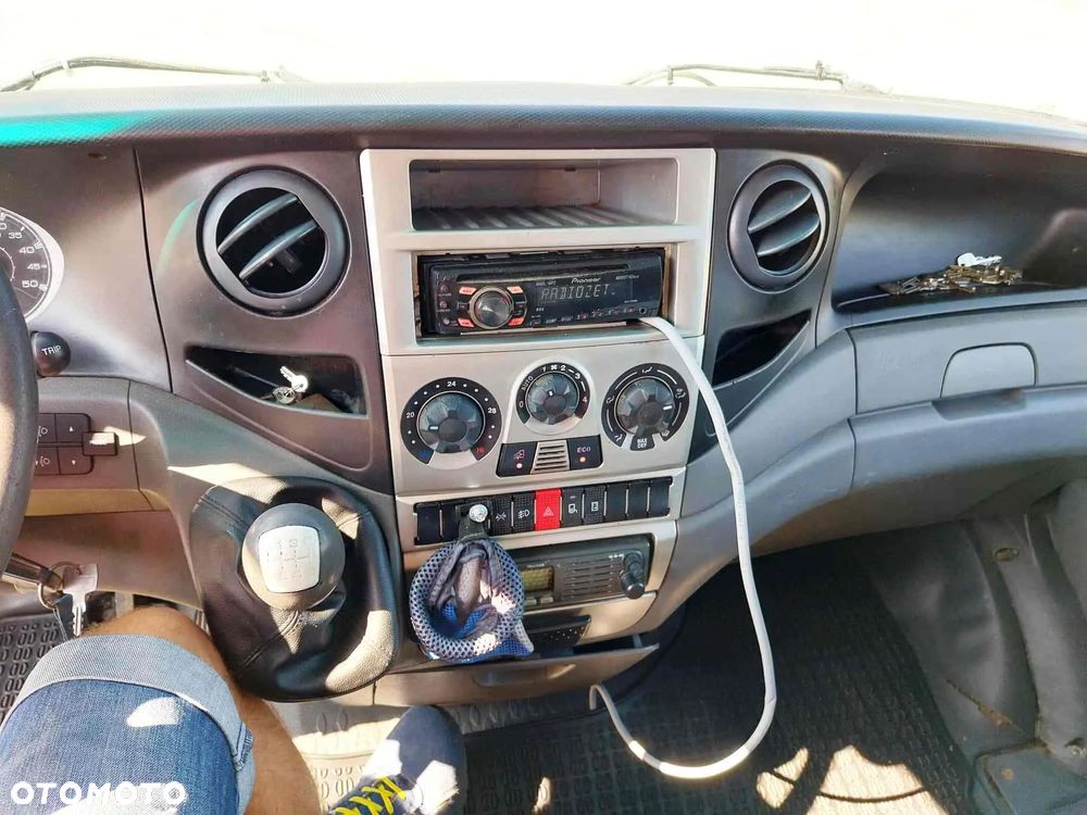 Iveco DAILY 35C15 3.0 D - 12