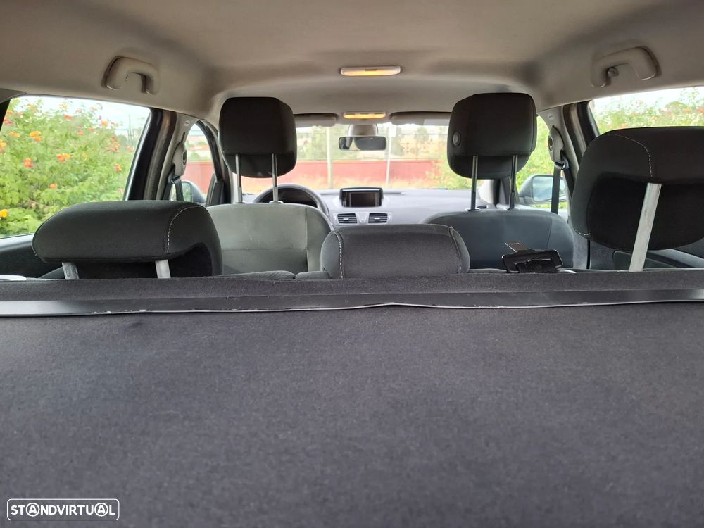 Renault Mégane Sport Tourer 1.5 dCi Dynamique - 12