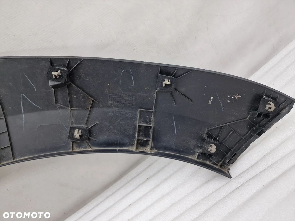 HYUNDAI KONA 17- LEWA / PRAWA PRZEDNIA PRZÓD LISTWA / NAKŁADKA BŁOTNIKA , NR 87711-J9500  / 87712-J9500 , NR AUKCJI NB105 - 15