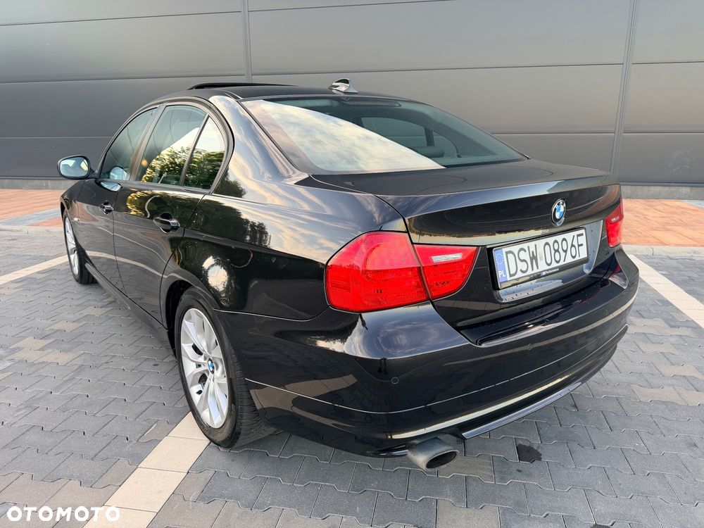 BMW Seria 3 320i Edition Exclusive - 9