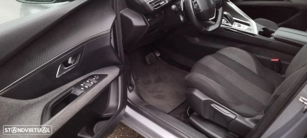 Peugeot 3008 BlueHDi 130 Stop & Start EAT8 Allure - 17