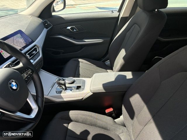 BMW 330 e Auto - 15