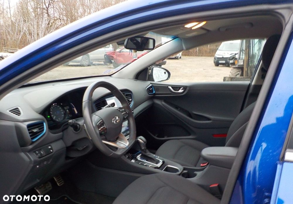 Hyundai IONIQ - 25