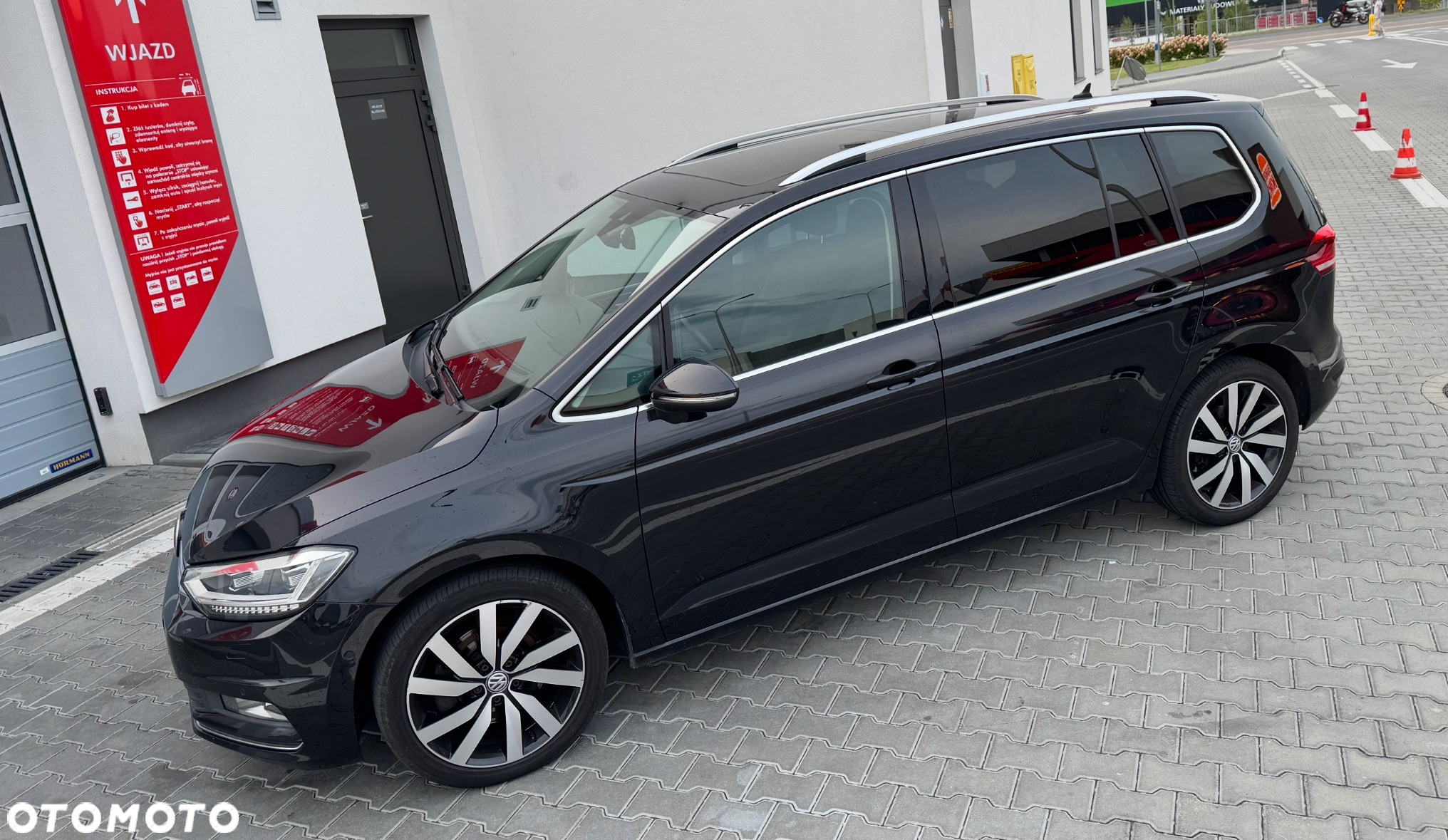 Volkswagen Touran 2.0 TDI BMT Highline - 13