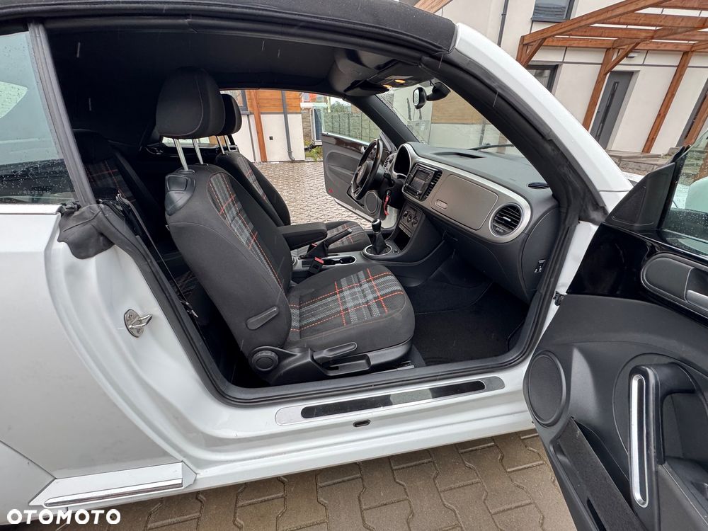 Volkswagen New Beetle - 5
